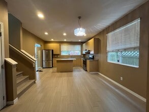 24337 102A Av in Maple Ridge, BC - Building Photo - Building Photo