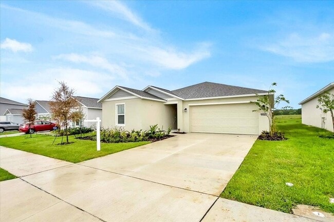 2398 McKinley Dr in Lake Wales, FL - Foto de edificio - Building Photo