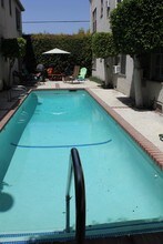 309 N Sycamore Ave-Unit -15 in Los Angeles, CA - Foto de edificio - Building Photo