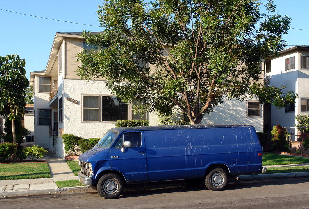 1022 E Imperial Ave in El Segundo, CA - Building Photo