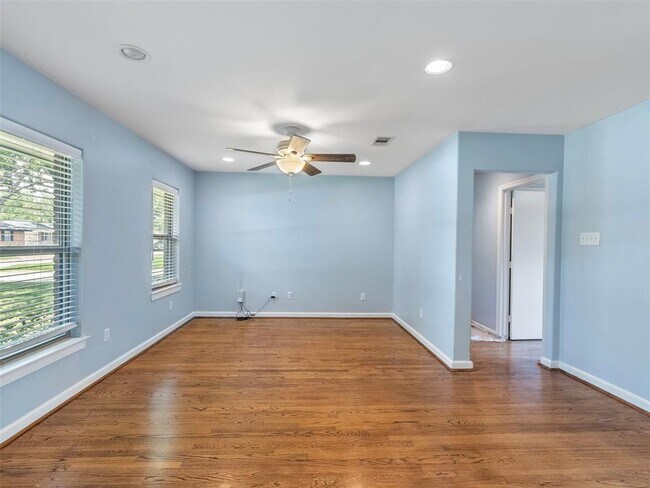1039 W 30th St in Houston, TX - Building Photo - Building Photo