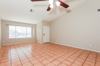 6566 E Fox St in Mesa, AZ - Building Photo - Building Photo