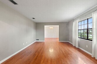 1407 Overbrook Dr in Ormond Beach, FL - Building Photo - Building Photo