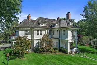 270 Guard Hill Rd in Mt Kisco, NY - Building Photo - Building Photo