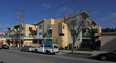 Vista Monterey Apartments in Los Angeles, CA - Foto de edificio - Building Photo