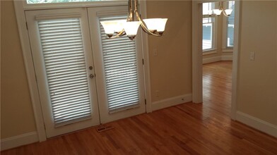 43 Oakridge Ave SE in Atlanta, GA - Building Photo - Building Photo