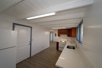 1957 Hoohai St in Pearl City, HI - Foto de edificio - Building Photo