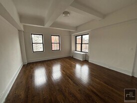 WEST 73 STREET in New York, NY - Building Photo