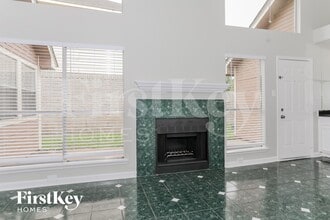 8418 Elm Lake Dr in Houston, TX - Building Photo - Building Photo