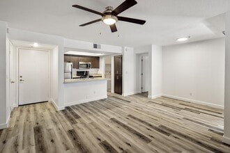 VIA 21 in Phoenix, AZ - Building Photo - Building Photo