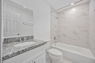 6013 Wedgefield St in Houston, TX - Foto de edificio - Building Photo