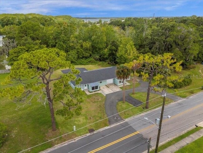 617 N Sinclair Ave in Tavares, FL - Building Photo - Building Photo