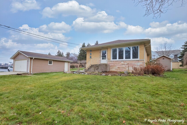 property at 40 Pine Tree Row