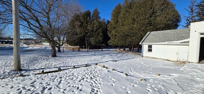 2802 Forest Ave in Two Rivers, WI - Building Photo - Building Photo
