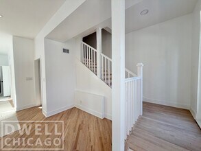 916 N Noble St, Unit PH in Chicago, IL - Building Photo - Building Photo