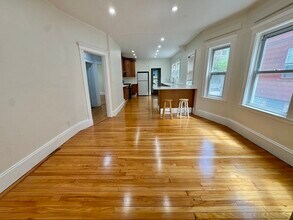 269 Alewife Brook Pkwy in Somerville, MA - Building Photo - Building Photo