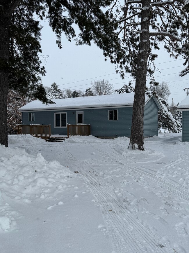 1041 Bloom Rd in Eagle River, WI - Building Photo - Building Photo