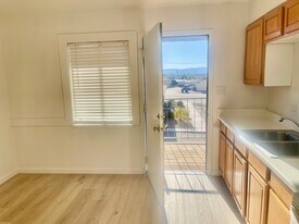 320 Champlin Ave in Henderson, NV - Building Photo