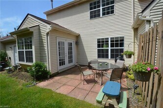 14927 Royal Ridge Ln in North Royalton, OH - Building Photo - Building Photo