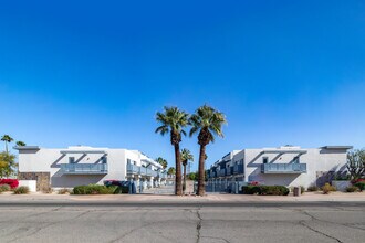 1502-1528 N Via Miraleste in Palm Springs, CA - Building Photo - Building Photo