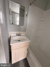 402 Cinnaminson Ave in Palmyra, NJ - Foto de edificio - Building Photo