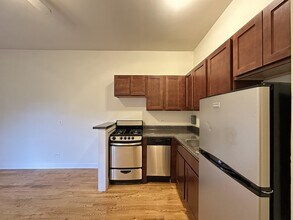 824 W Cornelia Ave in Chicago, IL - Building Photo - Building Photo