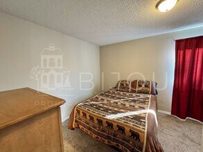 6460 Fall River Dr in Colorado Springs, CO - Building Photo - Building Photo