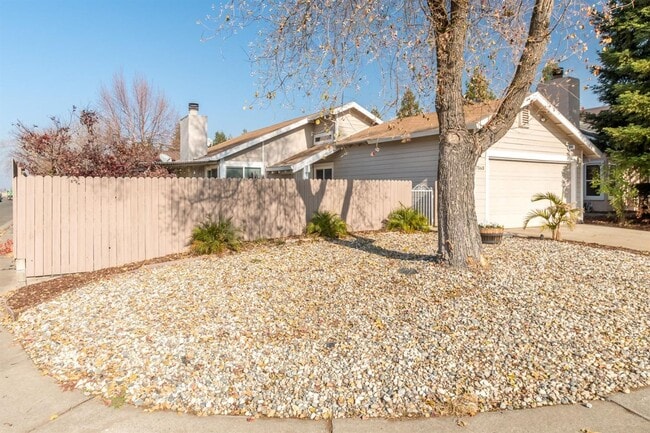 7563 Monogram Dr in Sacramento, CA - Building Photo - Building Photo