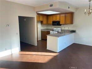 158 Monroe in Irvine, CA - Building Photo - Building Photo