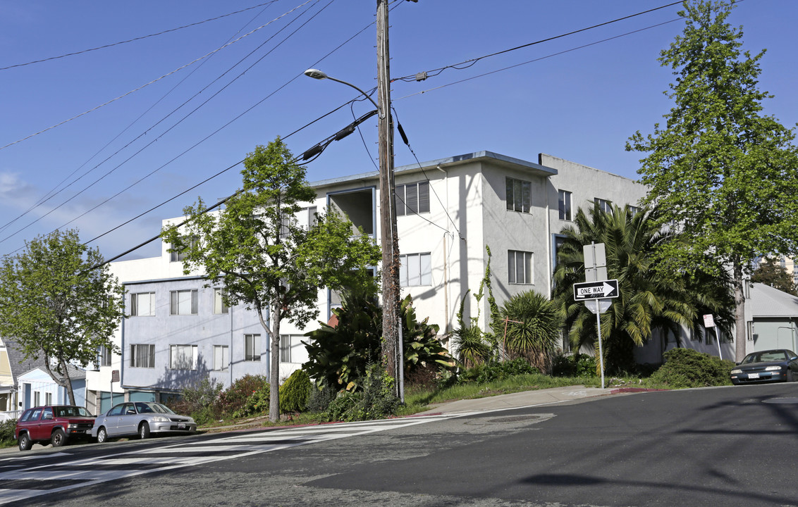 535 Oakland Ave in Oakland, CA - Building Photo