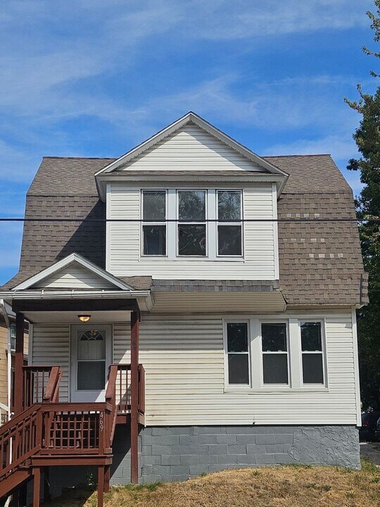 469 Crouse St in Akron, OH - Building Photo