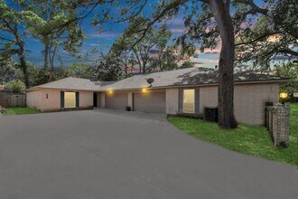 3323 Palm Desert Ln-Unit -B in Missouri City, TX - Building Photo - Building Photo