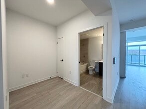 2782 Barton St E in Hamilton, ON - Building Photo - Building Photo
