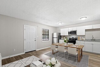 104 Cone St in St. Marys, GA - Building Photo - Building Photo