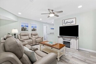 430 Yaupon Ave in Murrells Inlet, SC - Building Photo