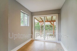 3671 SE Tenino St in Portland, OR - Building Photo - Building Photo