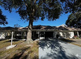 8561 SW 90th Street Rd in Ocala, FL - Building Photo