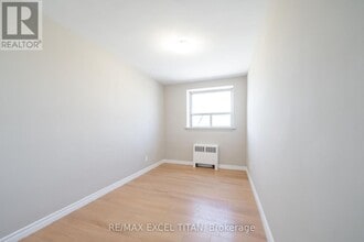 468 Ottawa St N in Hamilton, ON - Building Photo - Building Photo