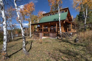125 Alpine Dr in Steamboat Springs, CO - Building Photo