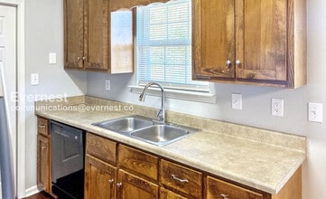 619 St Clair Ln in Huntsville, AL - Building Photo - Building Photo