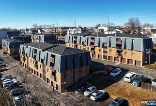 700 Schuyler Ave in Kearny, NJ - Building Photo - Building Photo