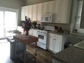 3749 N Clifton Ave in Chicago, IL - Building Photo - Building Photo