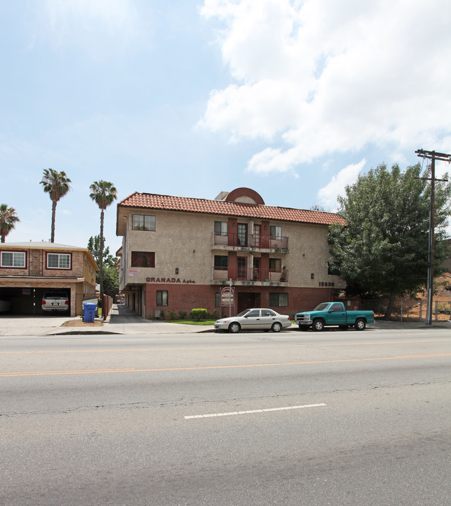 Granada Apartments in Van Nuys, CA - Building Photo - Building Photo