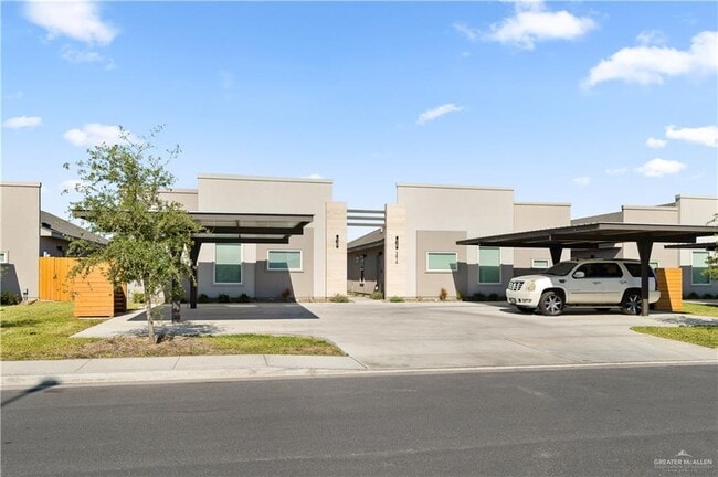 15 Duke Ave in McAllen, TX - Building Photo - Building Photo