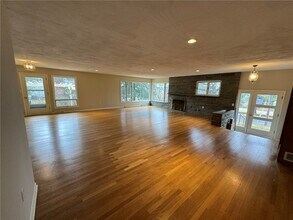 216 Berkshire Rd in Ithaca, NY - Building Photo - Building Photo