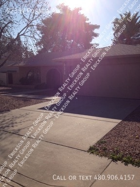 923 W Posada Ave in Mesa, AZ - Building Photo - Building Photo