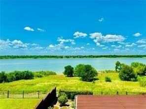 2804 Appaloosa Ct, Unit 1B in Little Elm, TX - Foto de edificio