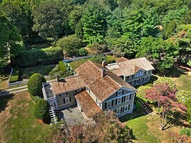 99 Sturges Hwy in Westport, CT - Building Photo