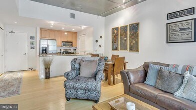 317 Vine St in Philadelphia, PA - Building Photo - Building Photo