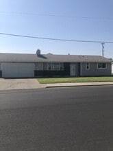 516 E Wedgewood Ave in Spokane, WA - Building Photo - Building Photo